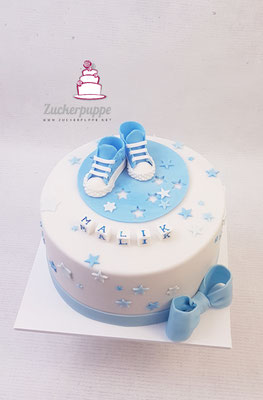 Babyblaue Mini-Converse zur Geburt von Malik