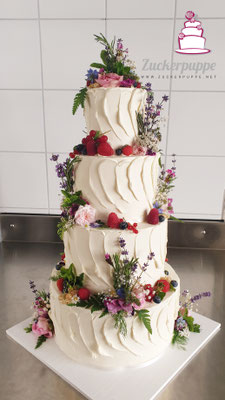 Wiesenblumen und Kräuter zur Hochzeit von Jennifer und Marco