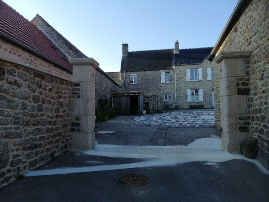 Pilier granit jaune 50x50 