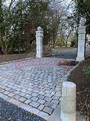 pilier en granit beige