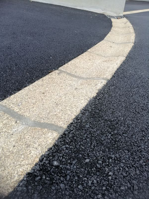 Caniveau en granit jaune 