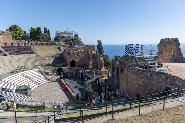 das  zweitgrößte antike Theater (nach Syrakus) auf Sizilien
