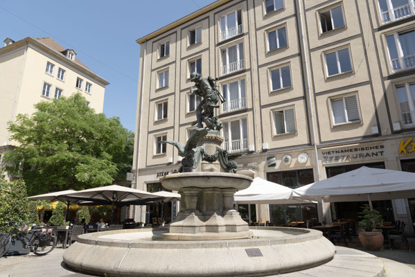 Der Gänsediebbrunnen in der Weiße Gasse