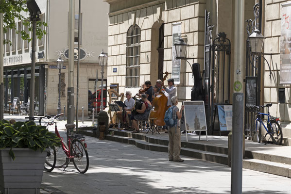Strassenmusikanten ala "Kelly Family"