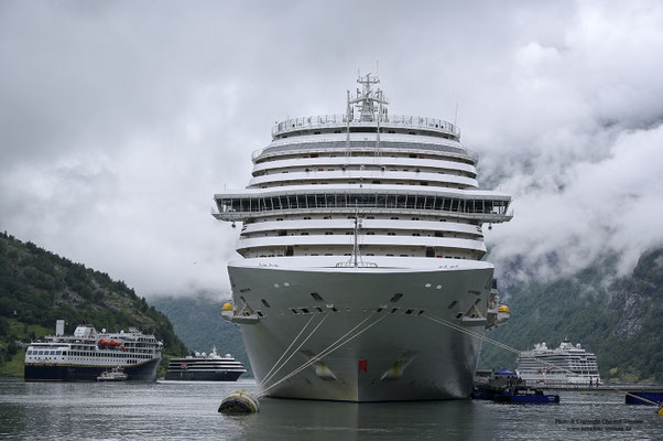 Kreuzfahrtschiffe in Geiranger