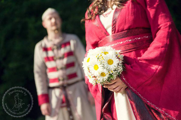 Hochzeitsgewand Mittelalterkleid 