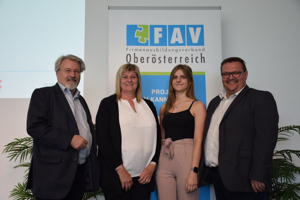 Gruppenfoto von teilnehmenden Gästen