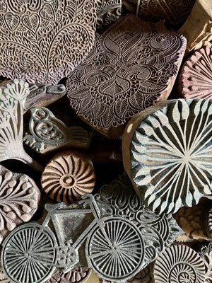 Kreative Blockprint-Kurse in Wädenswil, Schweiz: Erfahre die authentische Blockprint-Technik mit Stempeln, die in Wädenswil entwickelt und in Indien gefertigt wurden.
