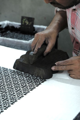 In unserer Blockprint Druckerei in Delhi. Maasa Production Pvt. Ltd.