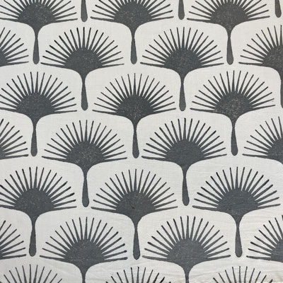 Blockprint Stempel aus meinen Atelier. Bedruckte Halstücher aus eigener Produktion in der Schweiz