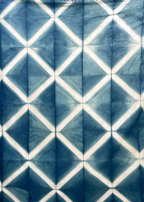 Shibori  Workshop mit natürlichem Indigo aus Indien. Kursdaten in Wädenswil.