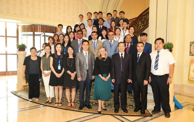 Class of 2018, staff and lecturers group picture