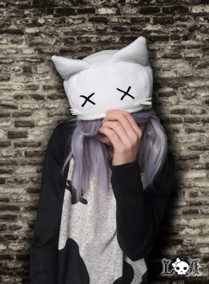 Creepy Cute Kitty Hat in White