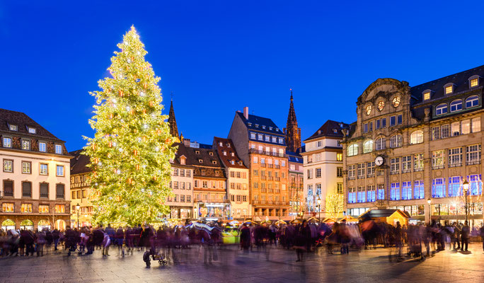 Christmas market in Strasbourg, France at night Copyright Mapics