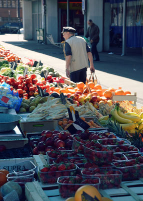 Marché-des-Capucins-Bordeaux