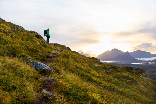 Lofoten hiking copyright Julian Dewert