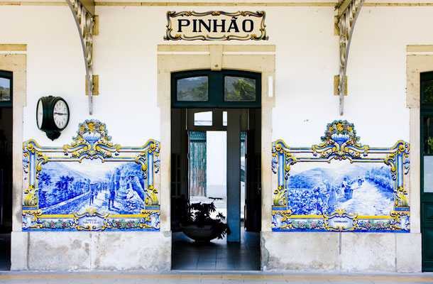 The Douro Valley - European Best Destinations - Railway Station of Pinhao in the Douro Valley - Copyright PHB.cz (Richard Semik)