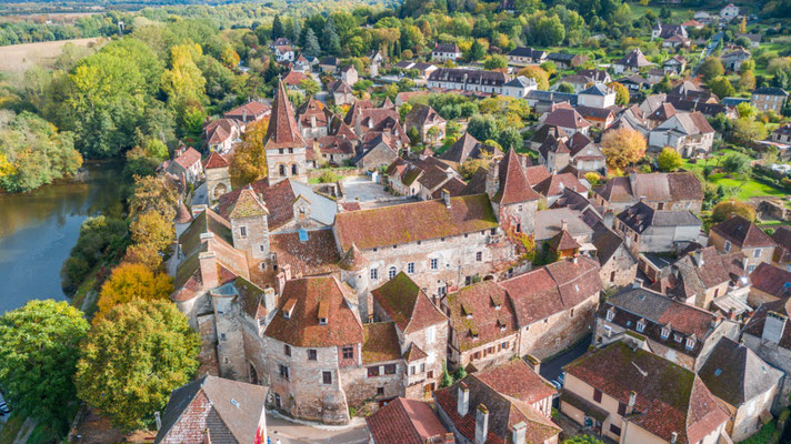 Dordogne Medieval town copyright  Jon Chica