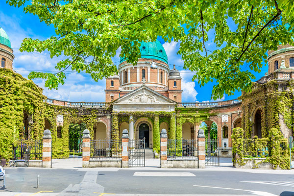 Entrance in famous cemetery Mirogoj in town Zagreb, Croatia Europe - Copyright Dreamer4787