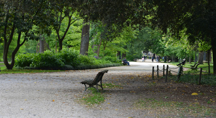 Bordeaux-public-garden