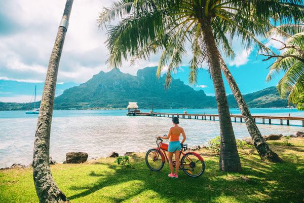 Tahiti biking copyright Maridav