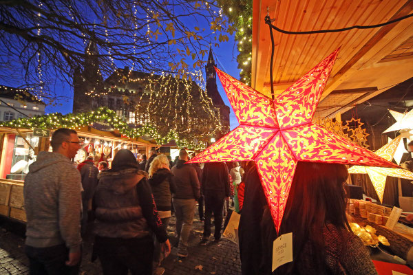 Aachen Christmas market, weihnachtsmarkt - Copyright Aachen Tourism