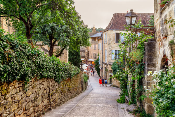 Sarlat la Canéda copyright Editorial Shutterstock Telly