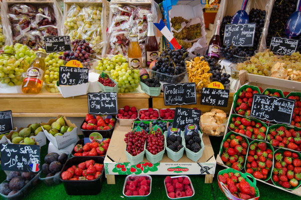 Paris Marché copyright Shutterstock Editorial lembi