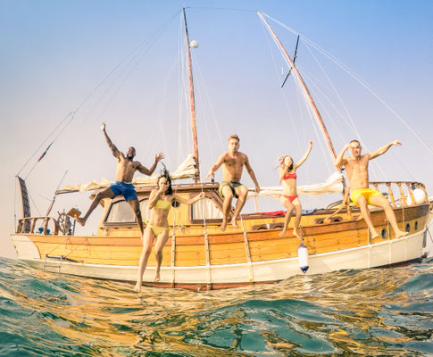 Ibiza - European Best Destinations - Friends in Ibiza - Copyright View Apart