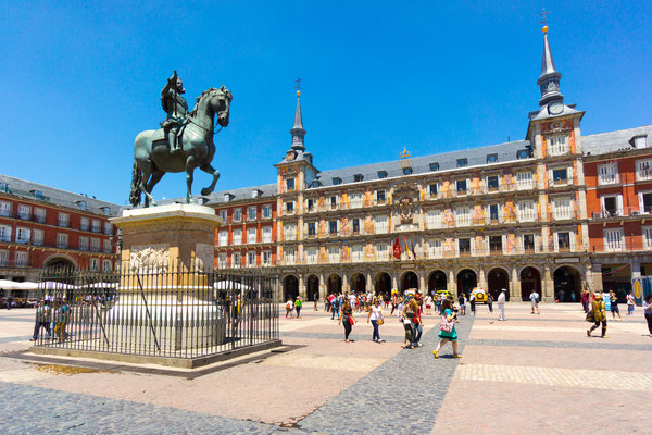 Plaza Mayor, Mardid by Anton Gvozdikov