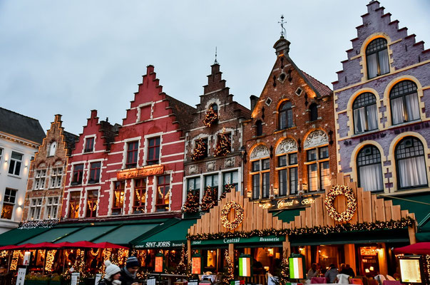 Bruges Christmas Market Copyright Shutterstock Editoriql Oksana Yermoshenko