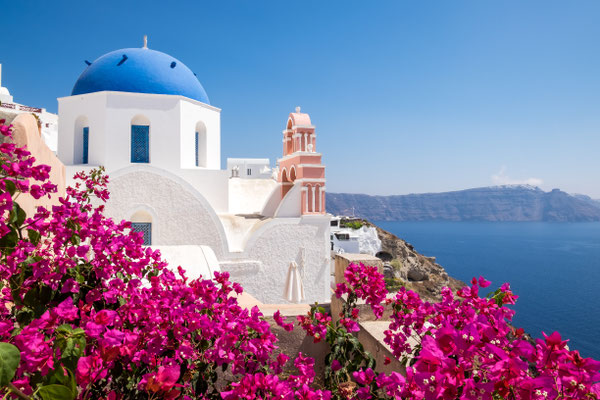 Cycladic house in Santorini - Copyright Martin M303 - Santorini European Best Destinations