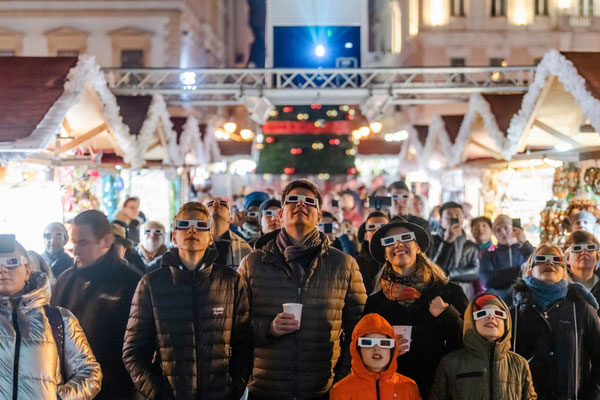 Budapest Christmas Market - Copyright  Advent Feast at the Basilica