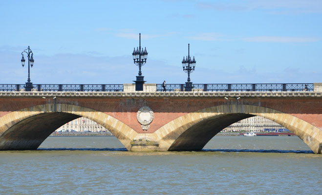Pont-de-Pierre-Bordeaux