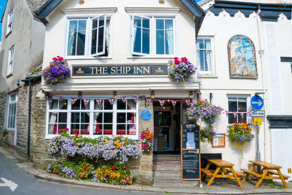 Fowey Cornwalls Ship Inn copyright Editorial Shutterstock Nicole Kwiatkowski