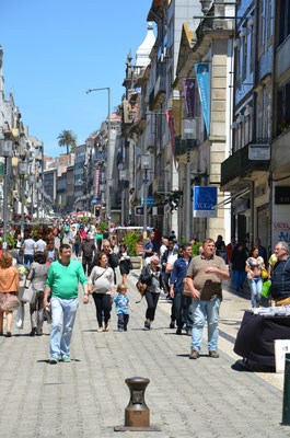 Santa Catarina Street, Porto © European Best Destinations