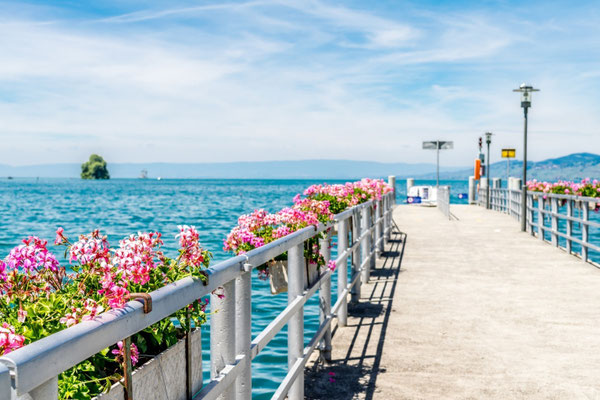 Bridge by the shore in Montreux, famous for its renowned jazz festival. Copyright Albin Hillert