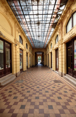 The Octogon in Zagreb, Zagreb's first covered pedestrian crossing with a central glass dome and stained glass - Copyright Dario Vuksanovic / Shutterstock.com