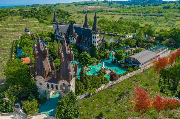 Best Fairy Tale Castles in Europe - Ravadinovo Castle - www.windcastle.eu