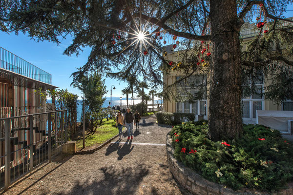 Opatija Christmas Market - Copyright www.visitopatija.com - Vasja_Pinzovski