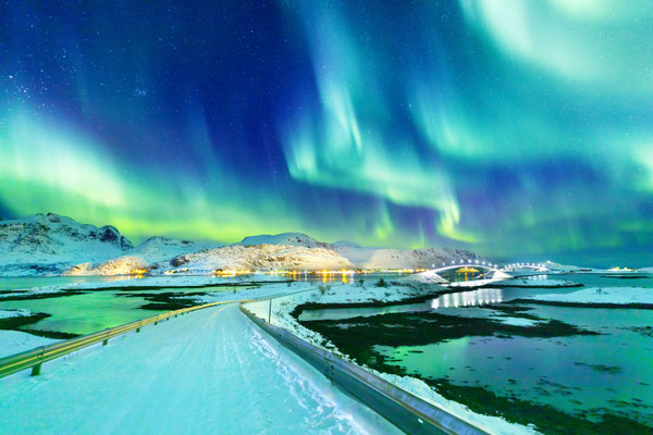 Northern lights Lofoten copyright Feel good studio