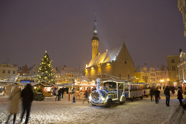 Best Christmas City Breaks in Europe - Tallinn Christmas Market - Copyright Sergei Zjuganov