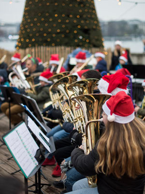 Geneva Christmas Market - Noel Au Quai Copyright Coline Amos Geneva Tourism