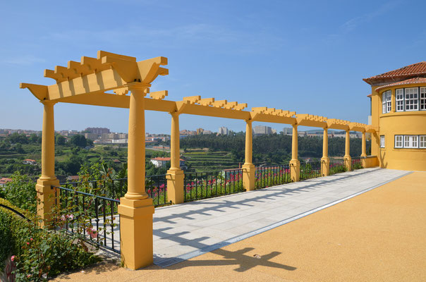 Crystal Palace Gardens, Porto, Portugal © European Best Destinations