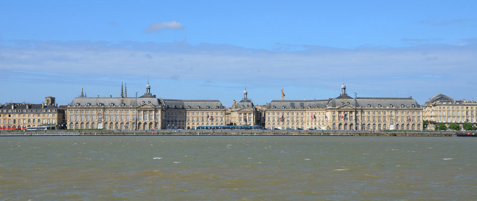 Place-de-la-bourse-Bordeaux © EBD