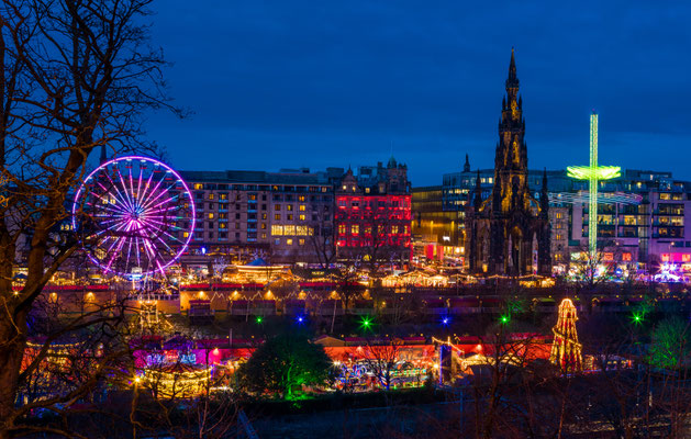 Edinburgh Christmas market - Copyright Kalamurza