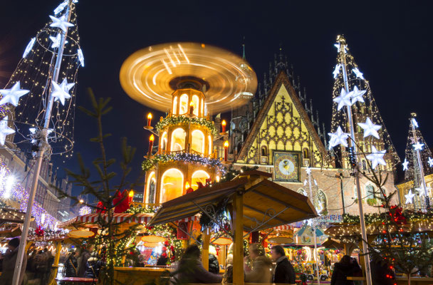 Christmas market in Wroclaw at evening, Poland, Europe - Copyright lukaszimilena / European Best Destinations