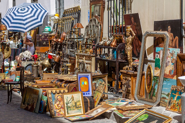 Madrid flea market by Pedro Rufo