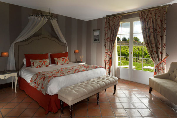 Hotel-Grand-Barrail