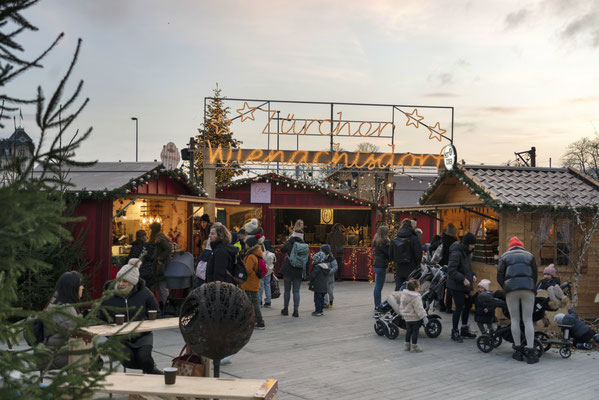 Zurich Christmas Market - zürich wienachtsdorf Copyright Zurich Tourismus